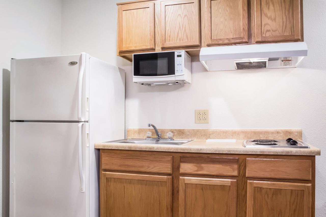 Woodspring Suites Conroe Exterior foto