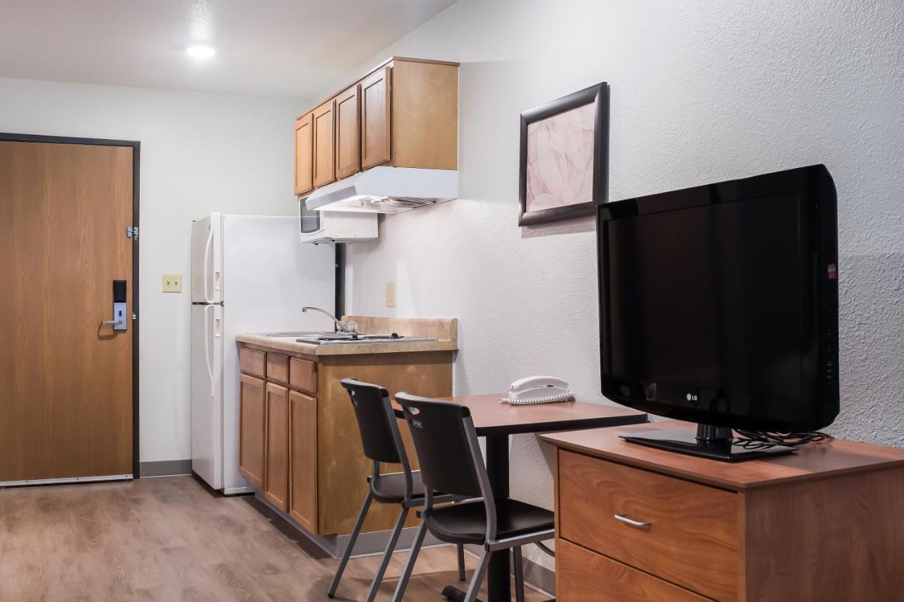 Woodspring Suites Conroe Exterior foto